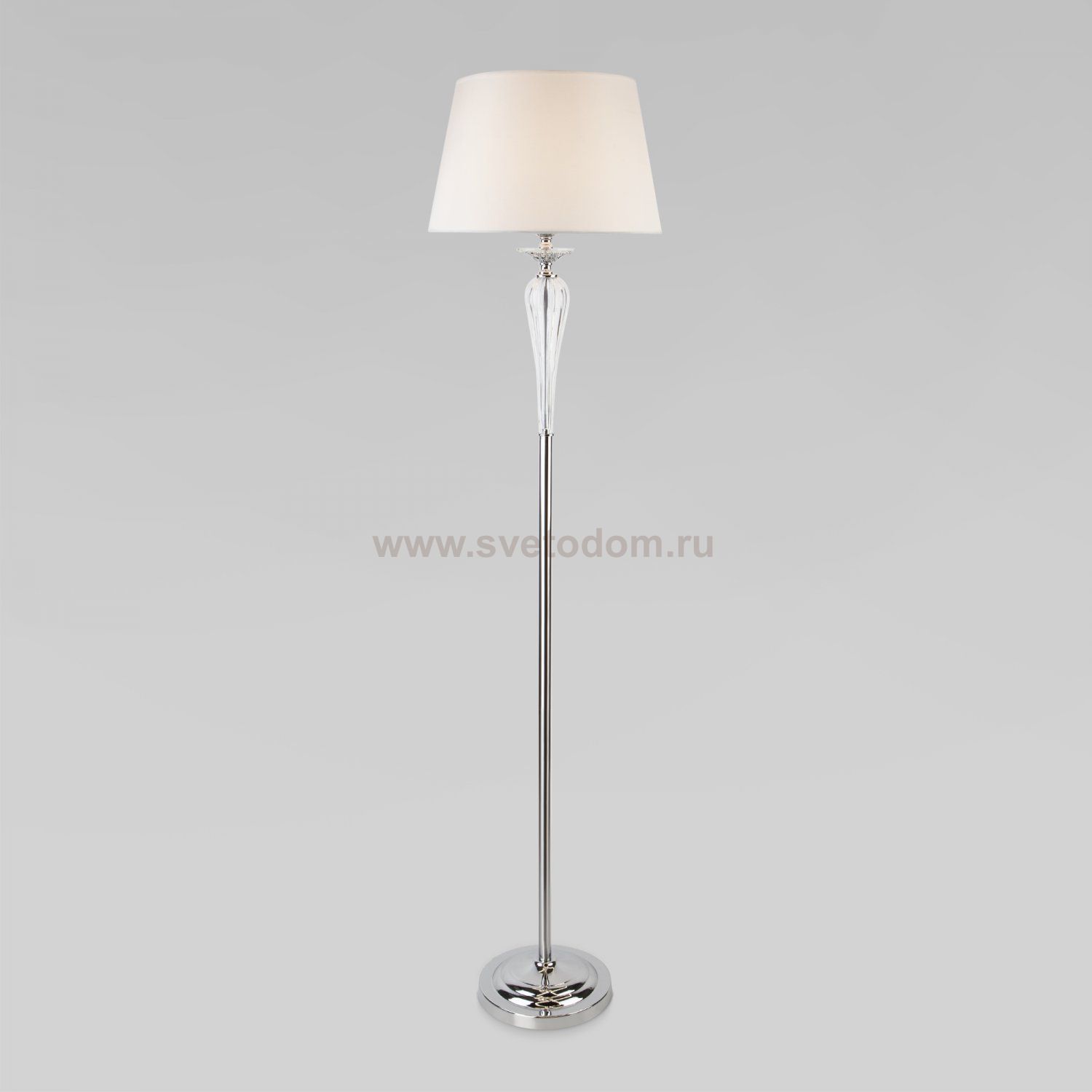 Торшер с абажуром 01105/1 белый Bogates