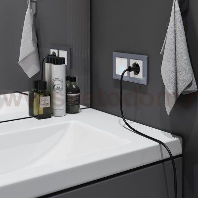 Сенсорный выключатель двухклавишный с подсветкой 1000 Вт (белый) Werkel W4520001