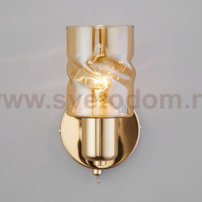 Настенный светильник с поворотным плафоном 20120/1 золото Eurosvet