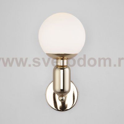 Настенный светильник со стеклянным плафоном 50251/1 золото Eurosvet