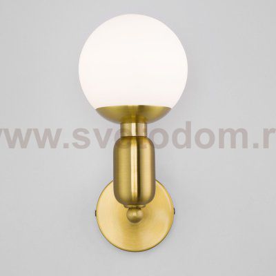 Настенный светильник со стеклянным плафоном 50251/1 латунь Eurosvet