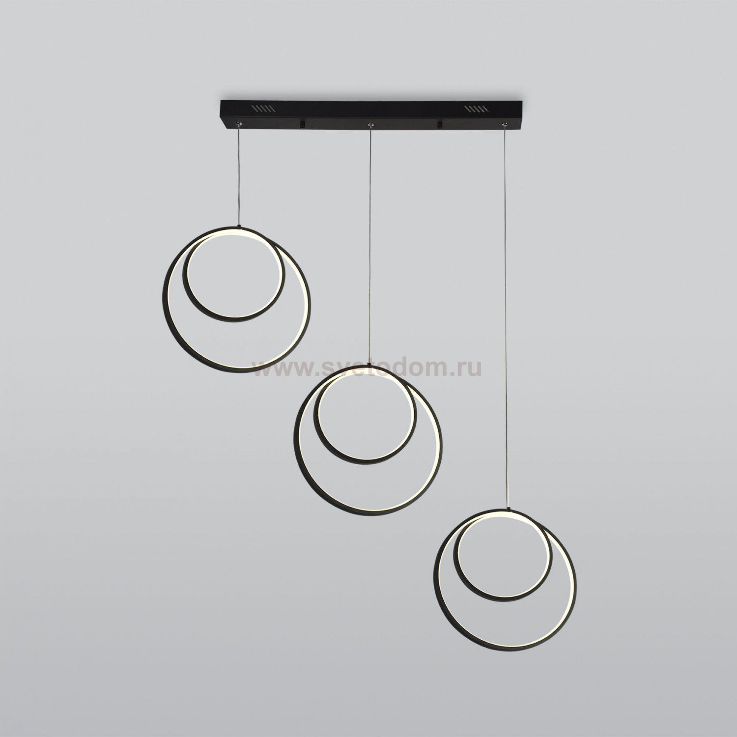 Подвесная люстра Eurosvet 90308/3 черный Flow