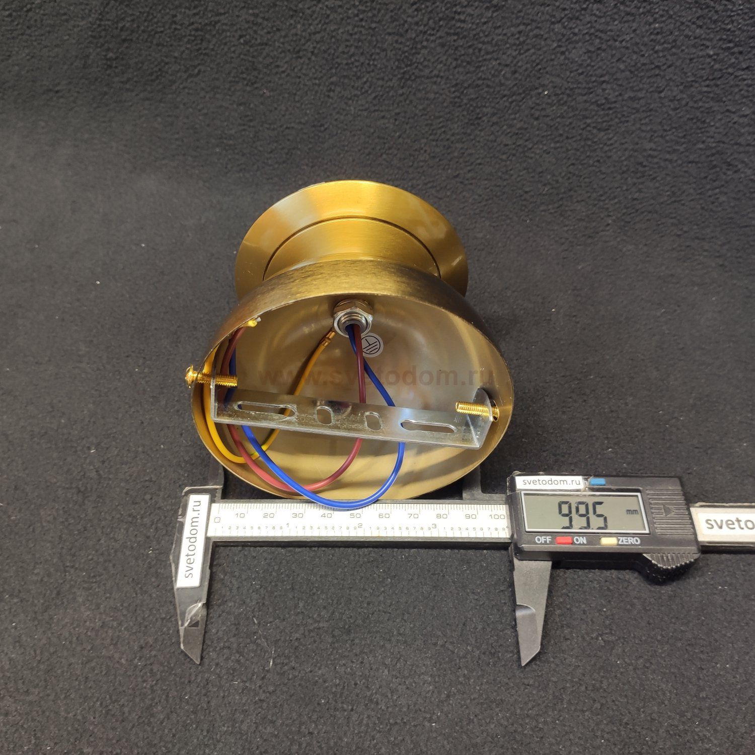 Потолочный светильник 30197/1 латунь Eurosvet