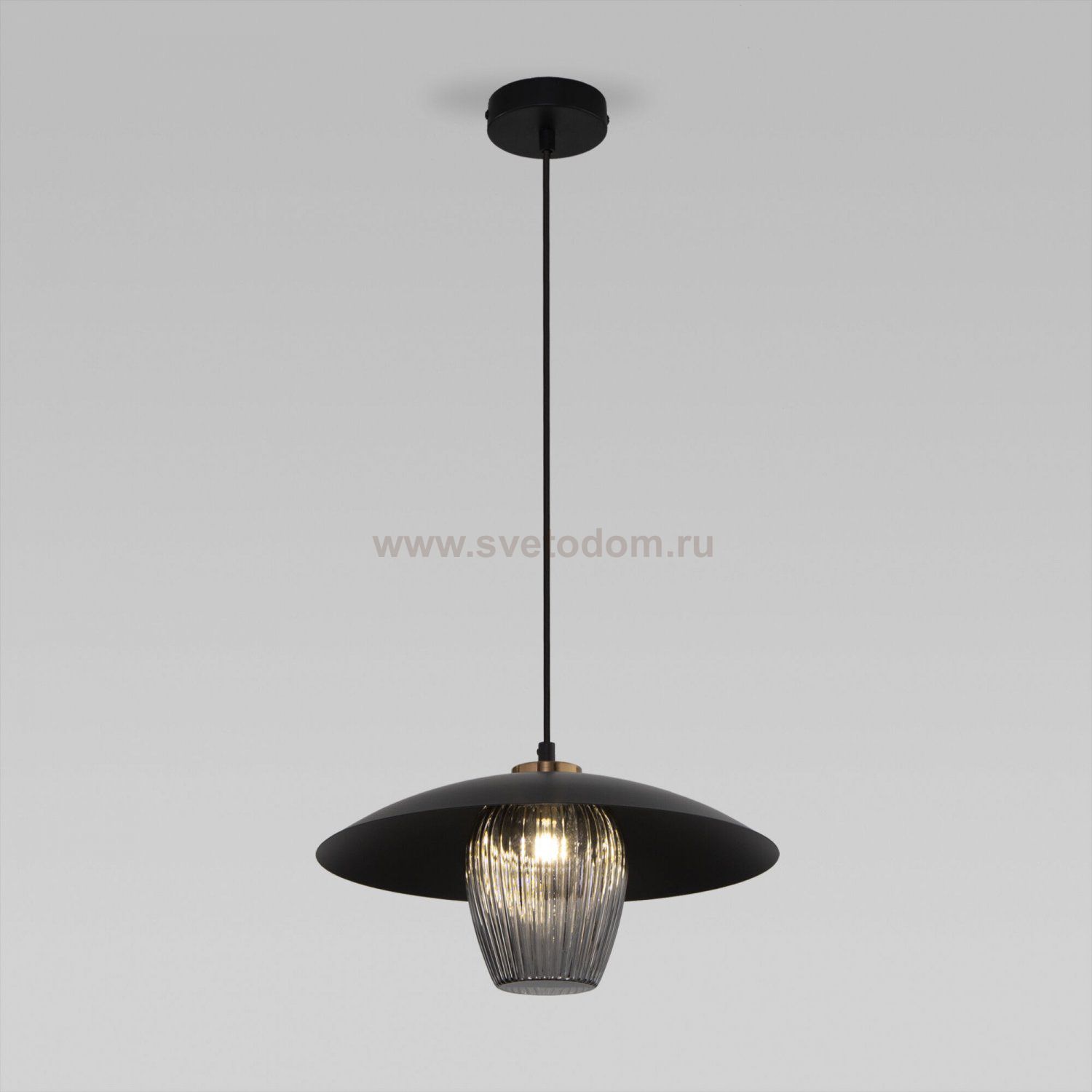 Подвесная люстра Eurosvet 50259/1 черный/дымчатый Kamari