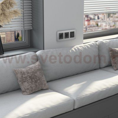 Рамка на 3 поста  AluMax (алюминий) Werkel W0033506