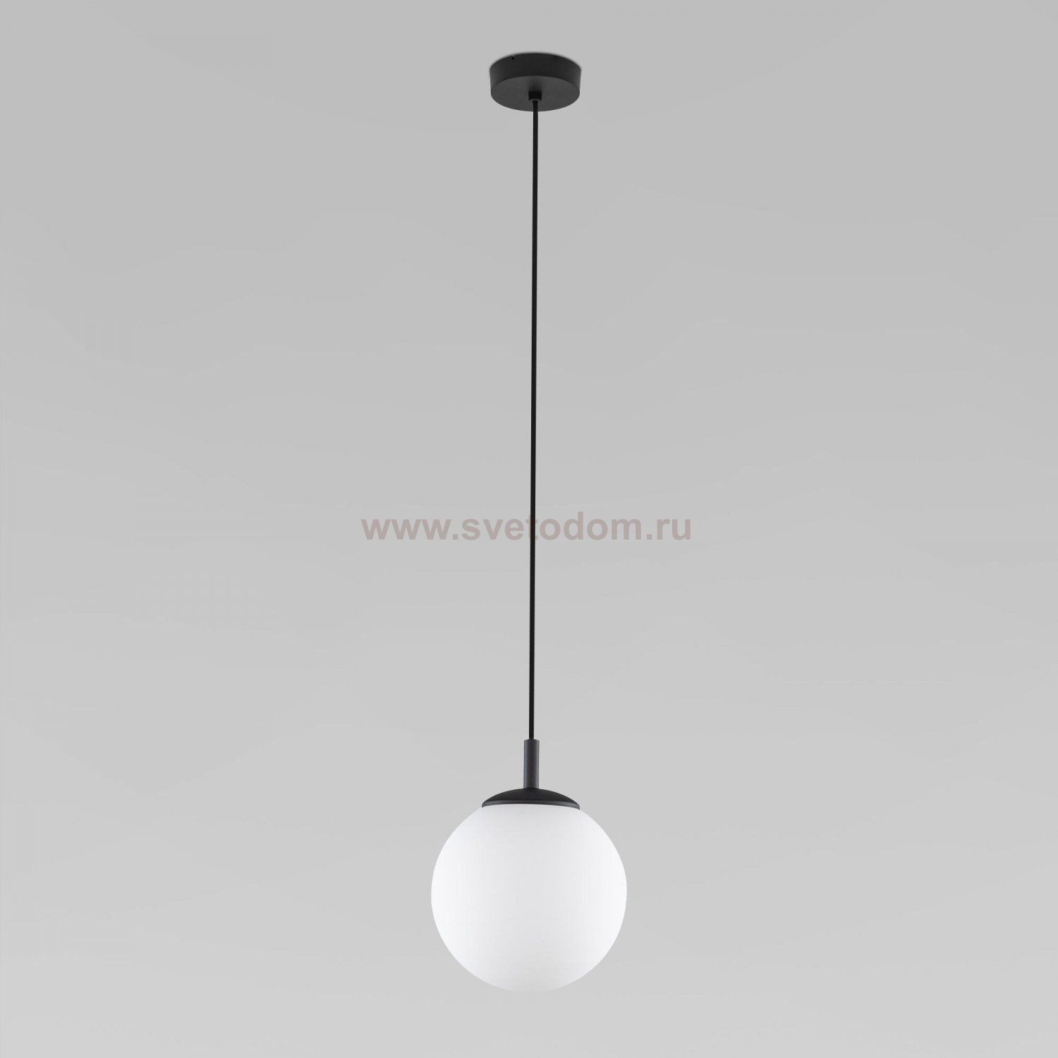 Подвесной светильник со стеклянным плафоном Eurosvet 5669 Esme