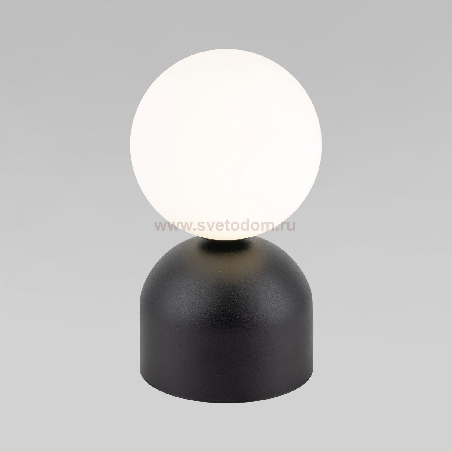 Настольный светильник со стеклянным плафоном Eurosvet 16044 Miki