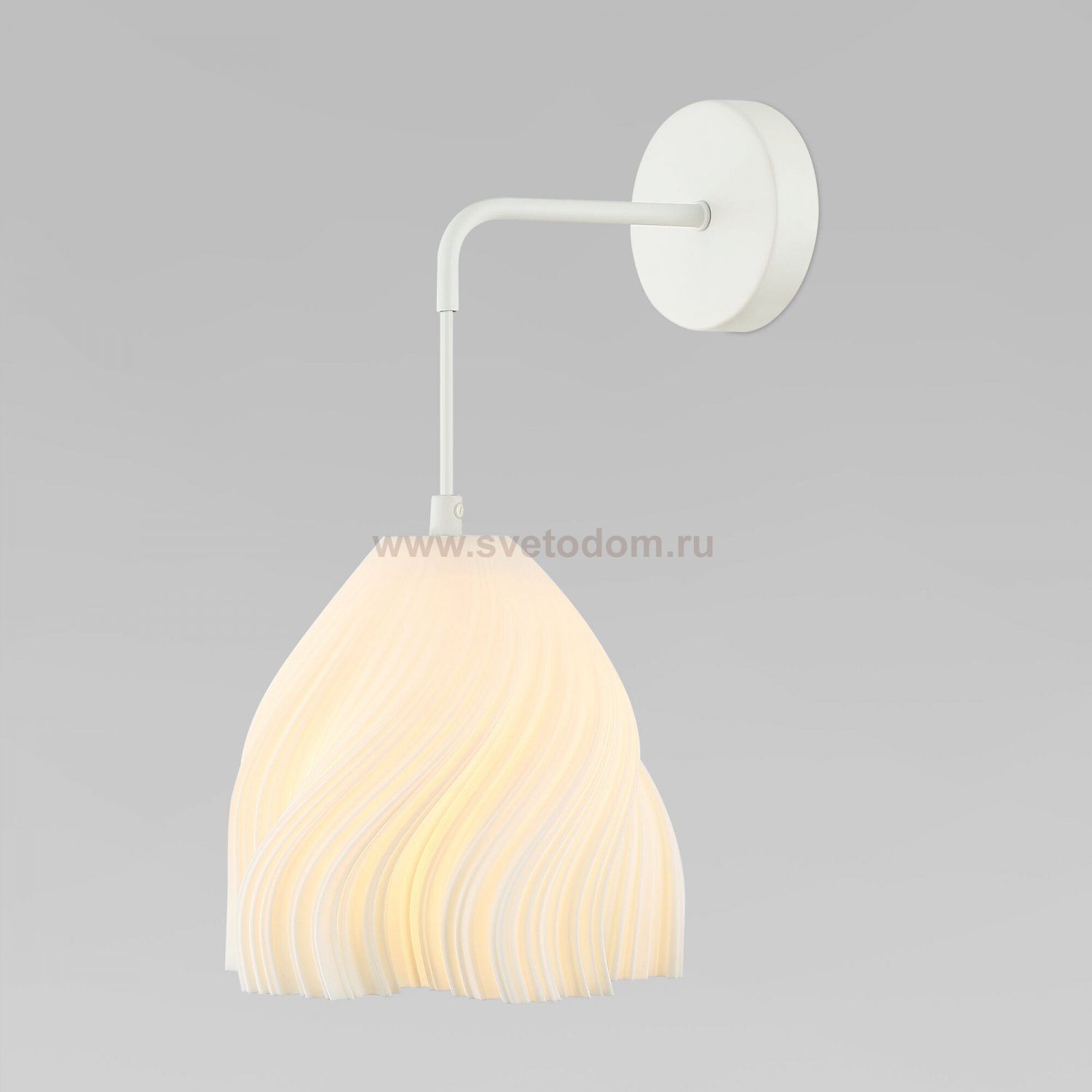 НАСТЕННЫЙ СВЕТИЛЬНИК С АКРИЛОВЫМ ПЛАФОНОМ 40075/1 Eurosvet