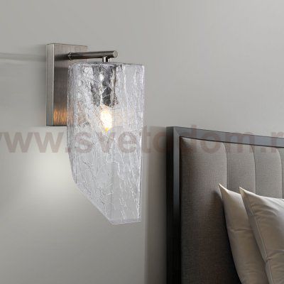 Настенный светильник с плафоном из фактурного стекла 381/1