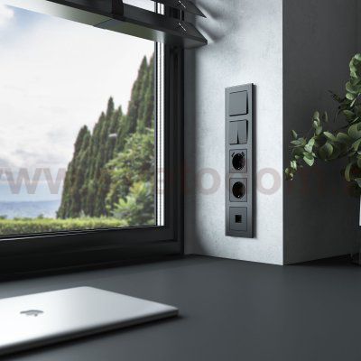 Рамка на 5 постов Senso (черный, стекло soft-touch) Werkel W0053108