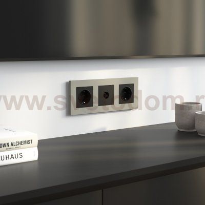 W0032917/ Рамка на 3 поста Slab (дымчатый софт) W0032917