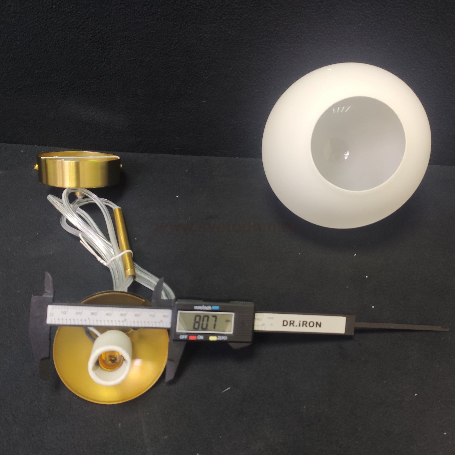 Светильник подвесной шар матовый 150мм Arte Lamp A1565SP-1PB VOLARE