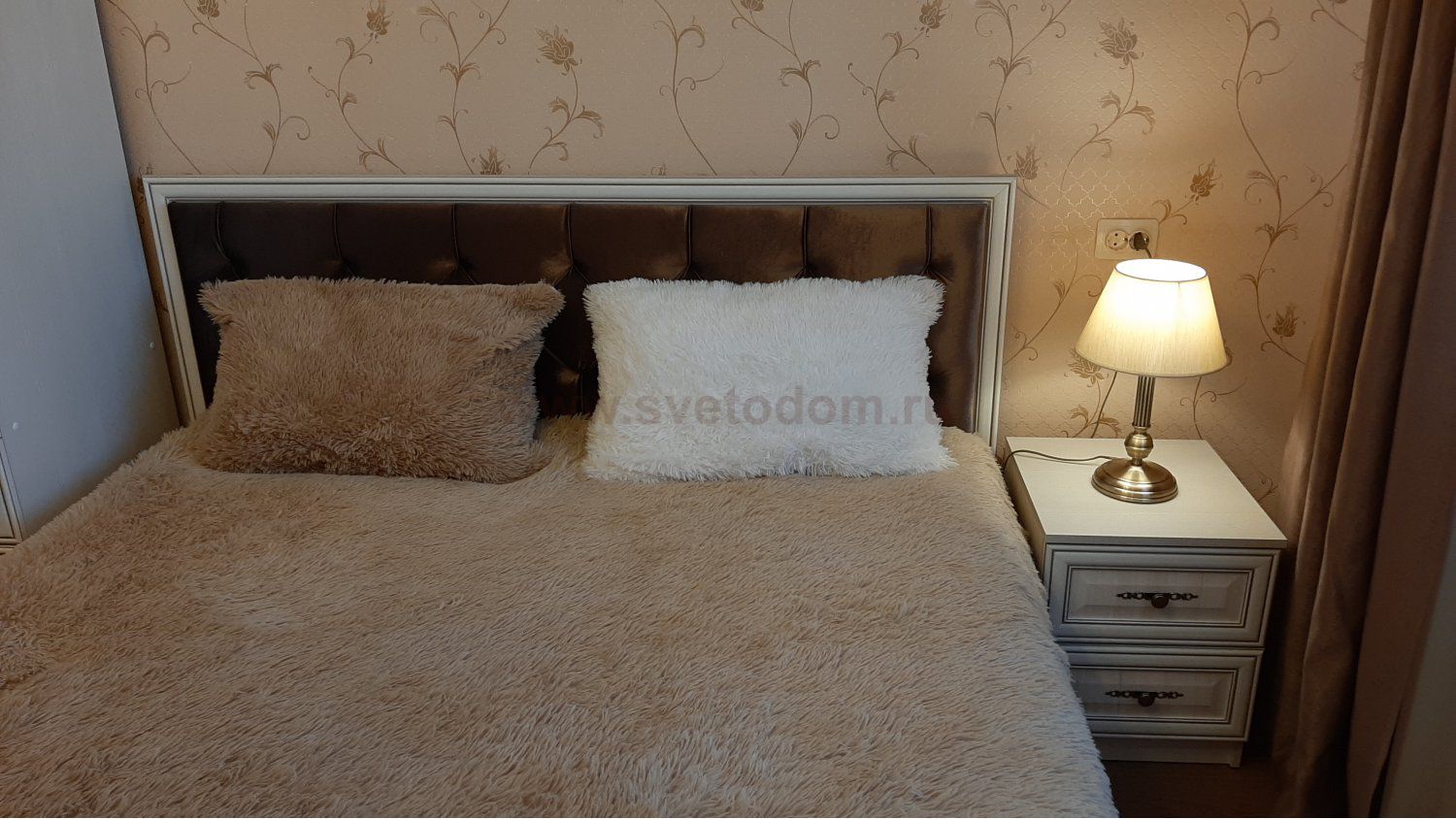 Настольная лампа классическая Arte lamp A2273LT-1AB York