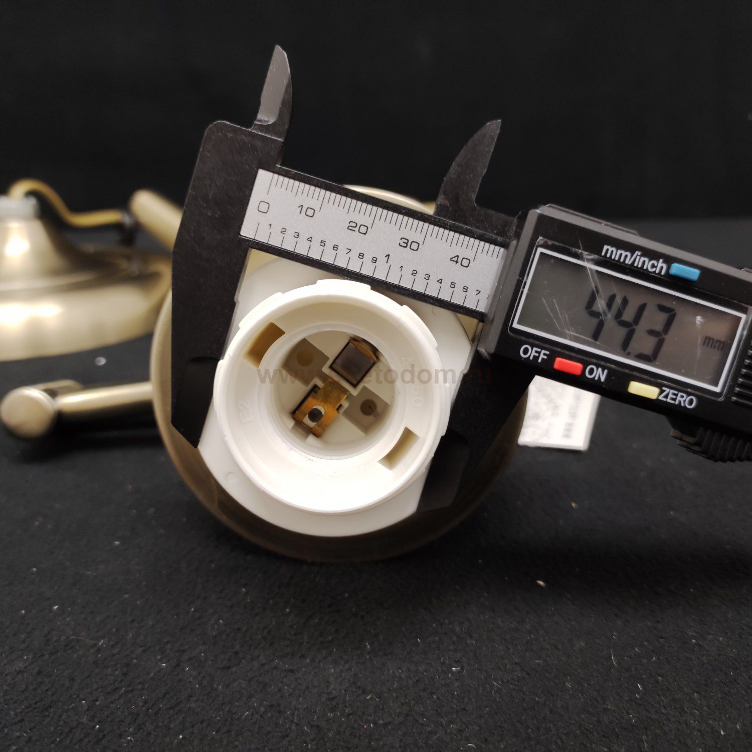 Настольная лампа классика Arte lamp A2872LT-1AB California