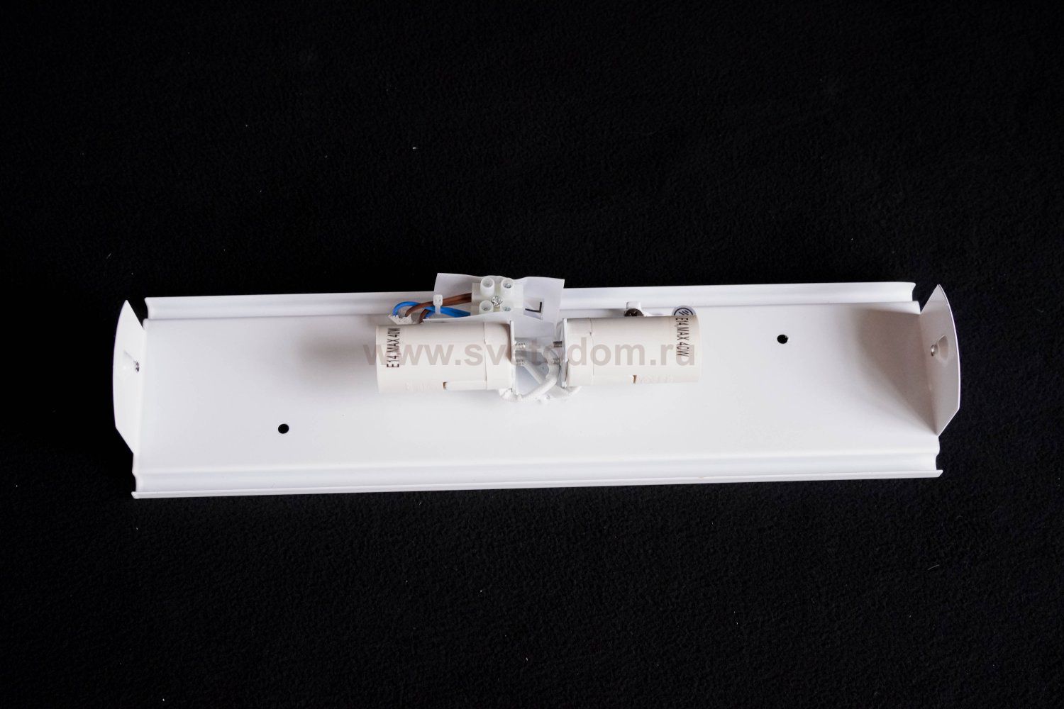 Плафон стекло белое матовое 315*80мм 2*Е14 Arte Lamp A5210AP-2 AQUA