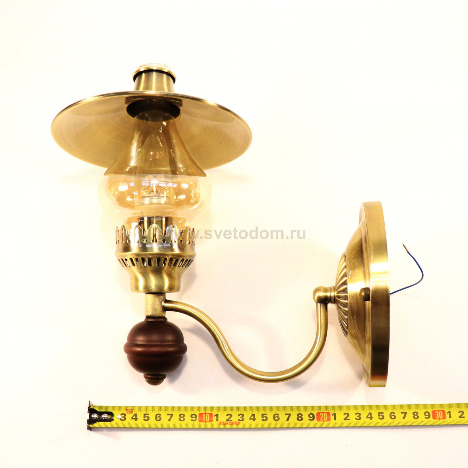 Светильник настенный 