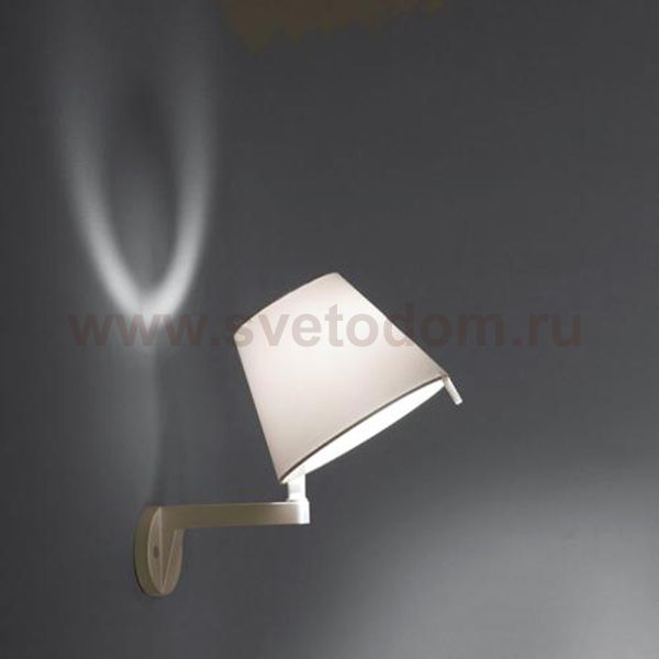 Настенный светильник Artemide 0721020A
