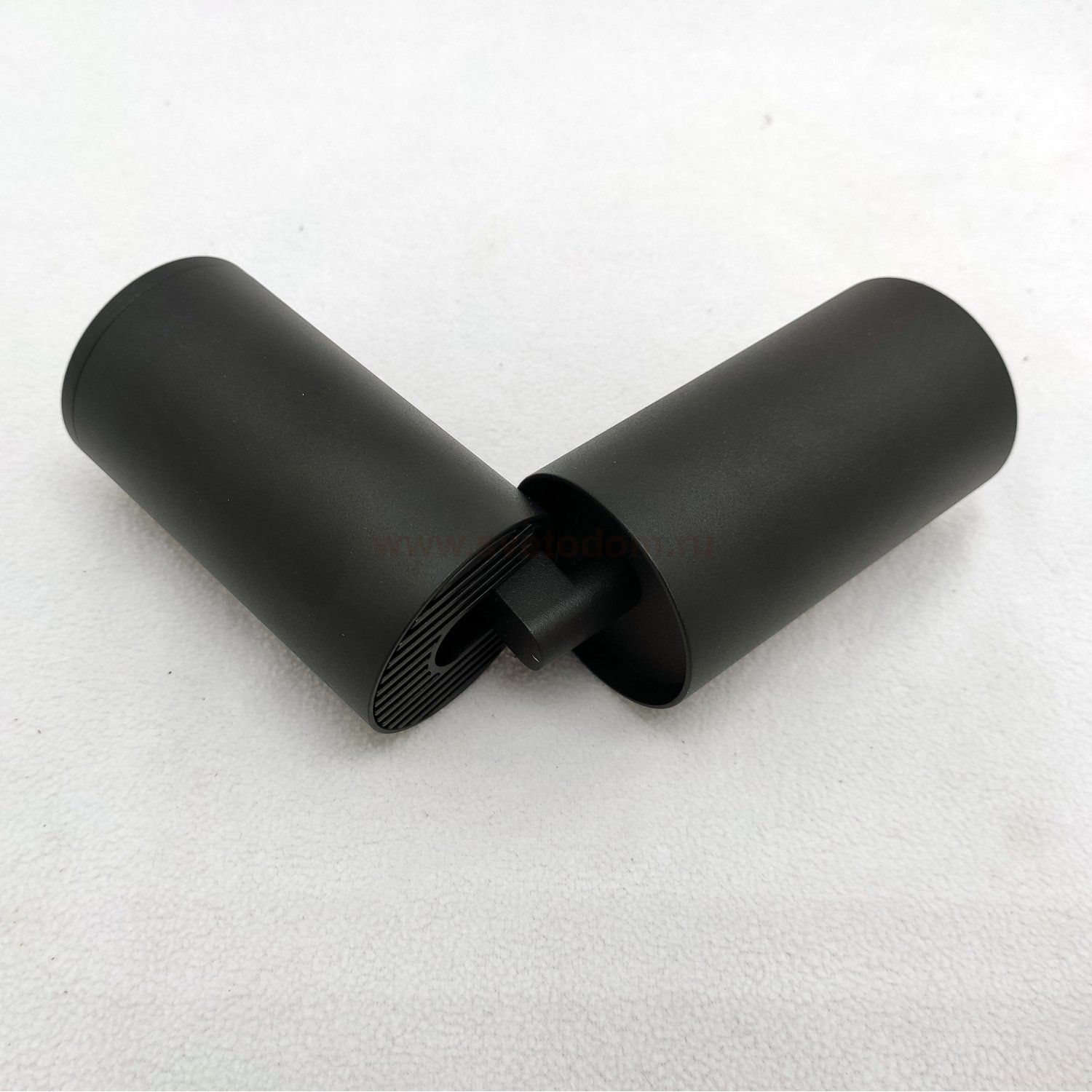 Светильник стакан черный поворотный Maytoni C051CL-01B