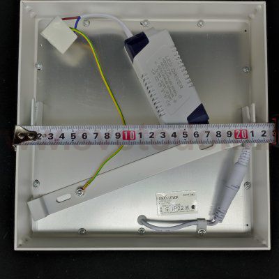 Потолочный светильник 220*220мм 27Вт Maytoni C067CL-L27W3K Zon