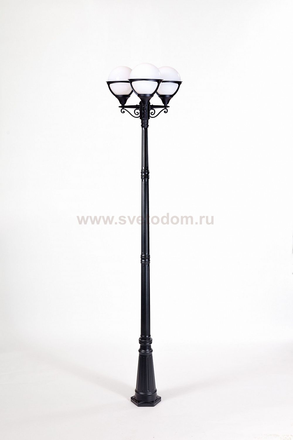 Светильник столб уличный 3 фонаря Oasis Light 88110B 18 Bl