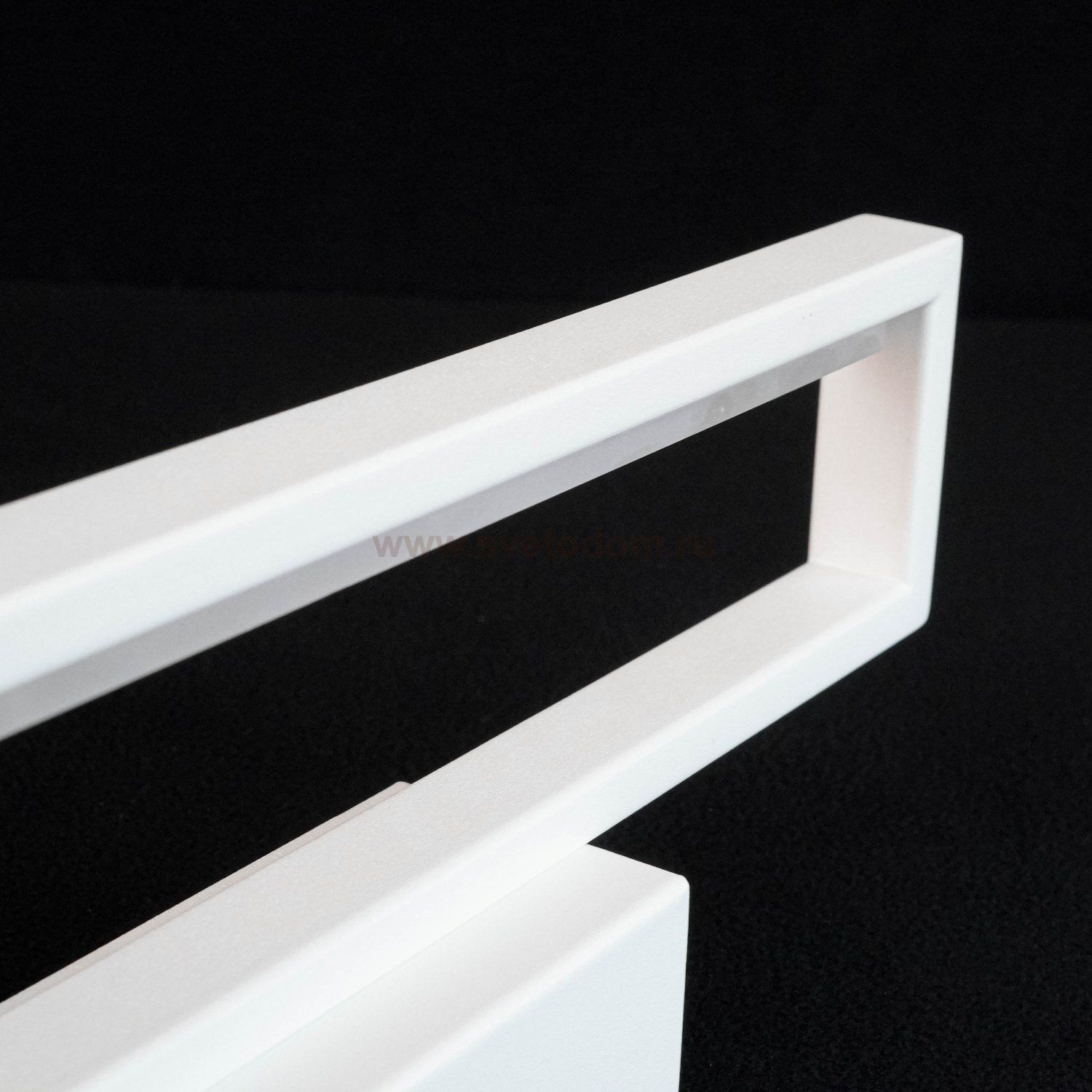 Бра Maytoni C815WL-L18W4K 570мм хол Everett