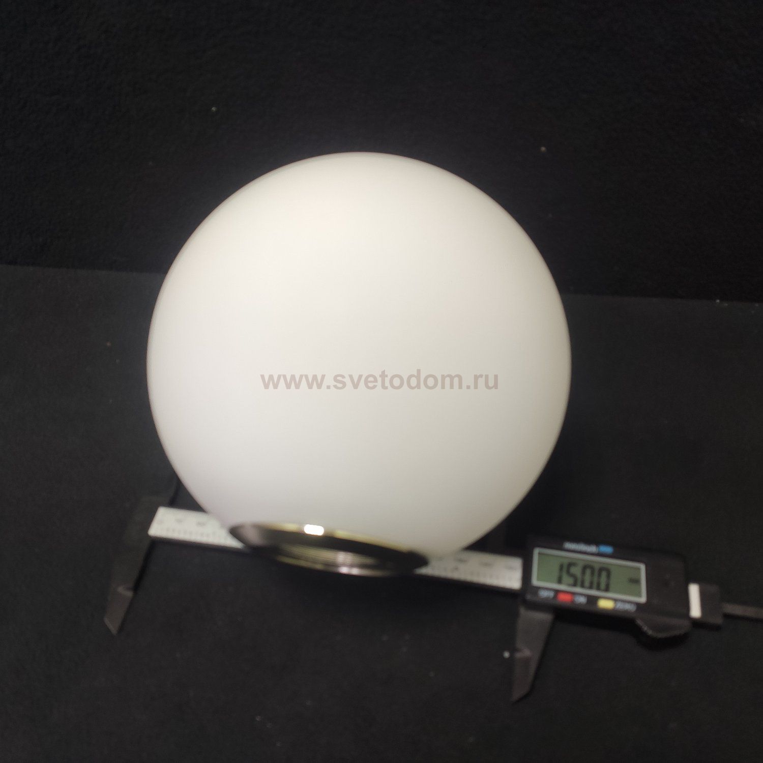 Плафон стекло матовое белое 150мм с резьбой 37мм CL102 Томми