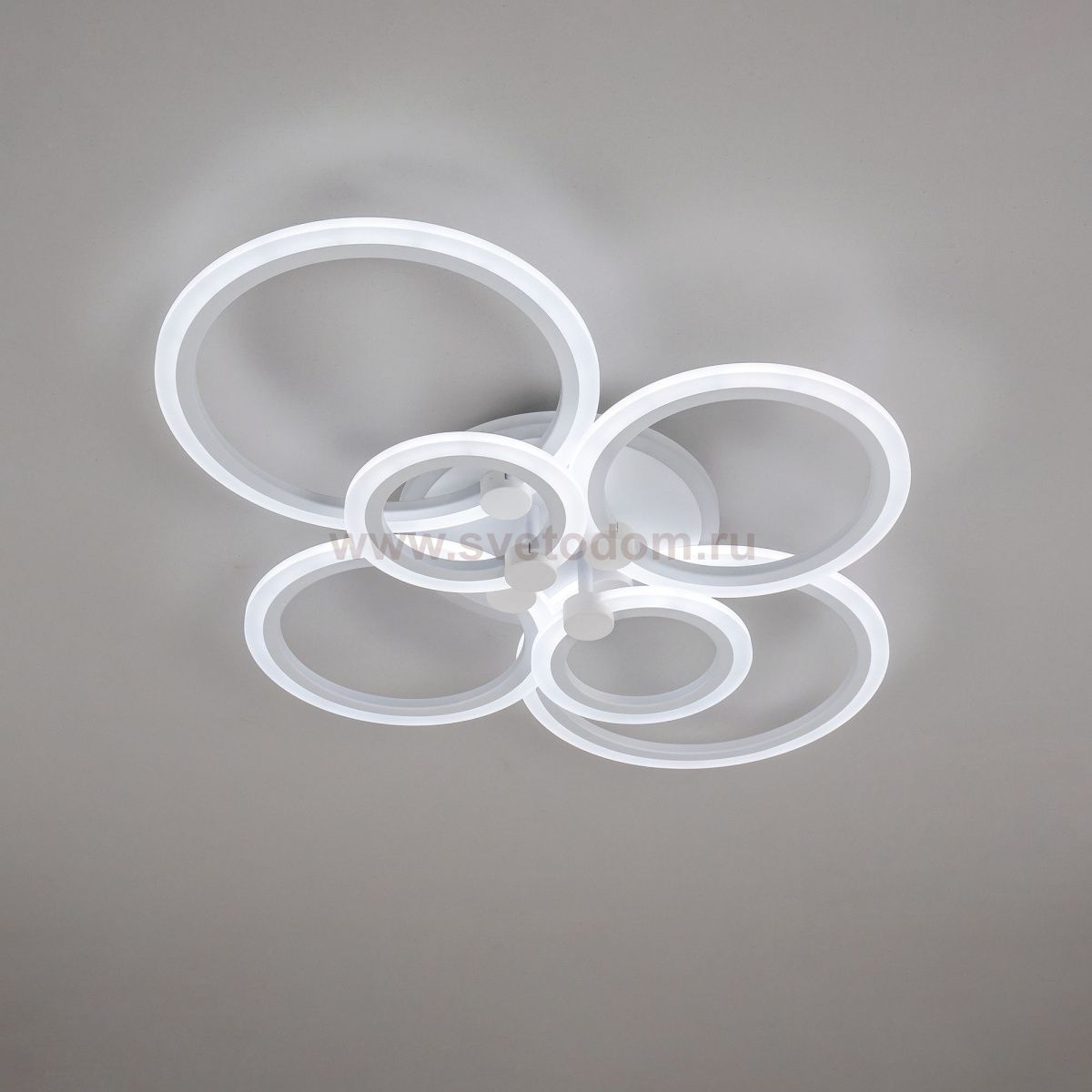 Люстра Citilux CL237B160E