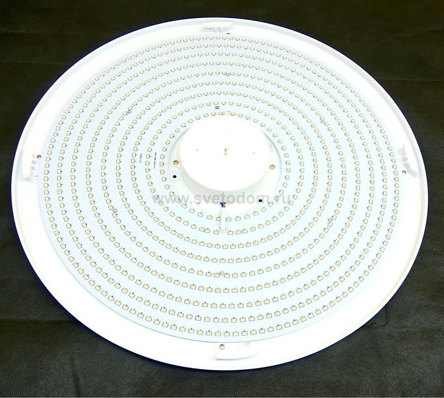 Люстра диодная с пультом 82Вт Citilux CL71382R