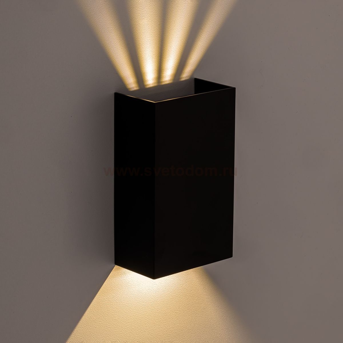 Уличный настенный светильник Citilux CLU0741 STELS