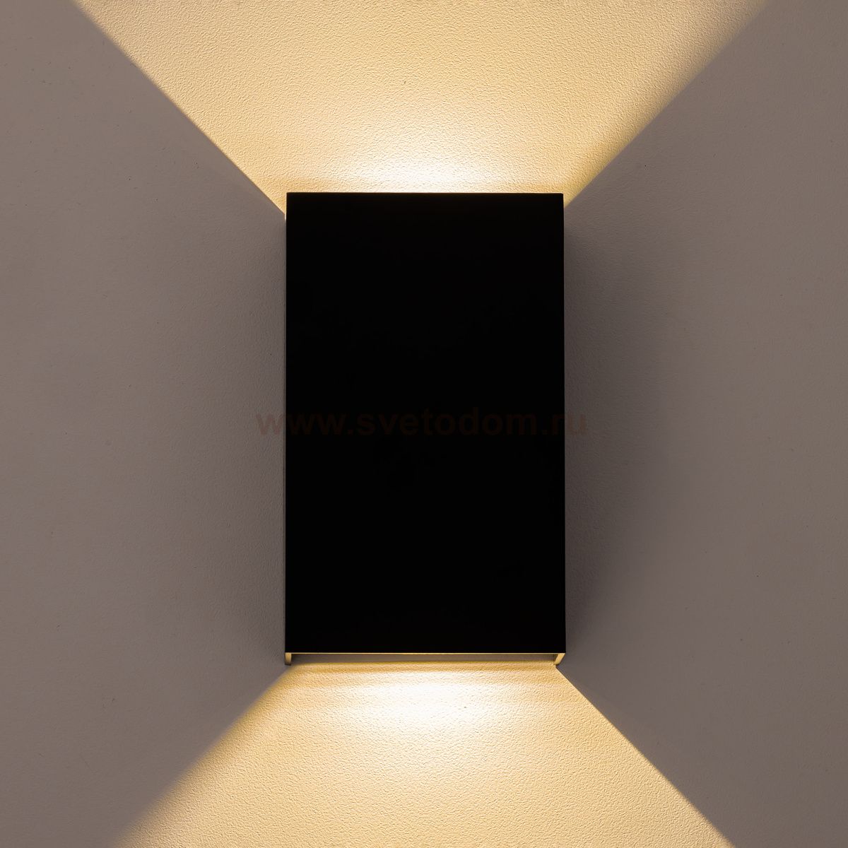 Уличный настенный светильник Citilux CLU0741 STELS