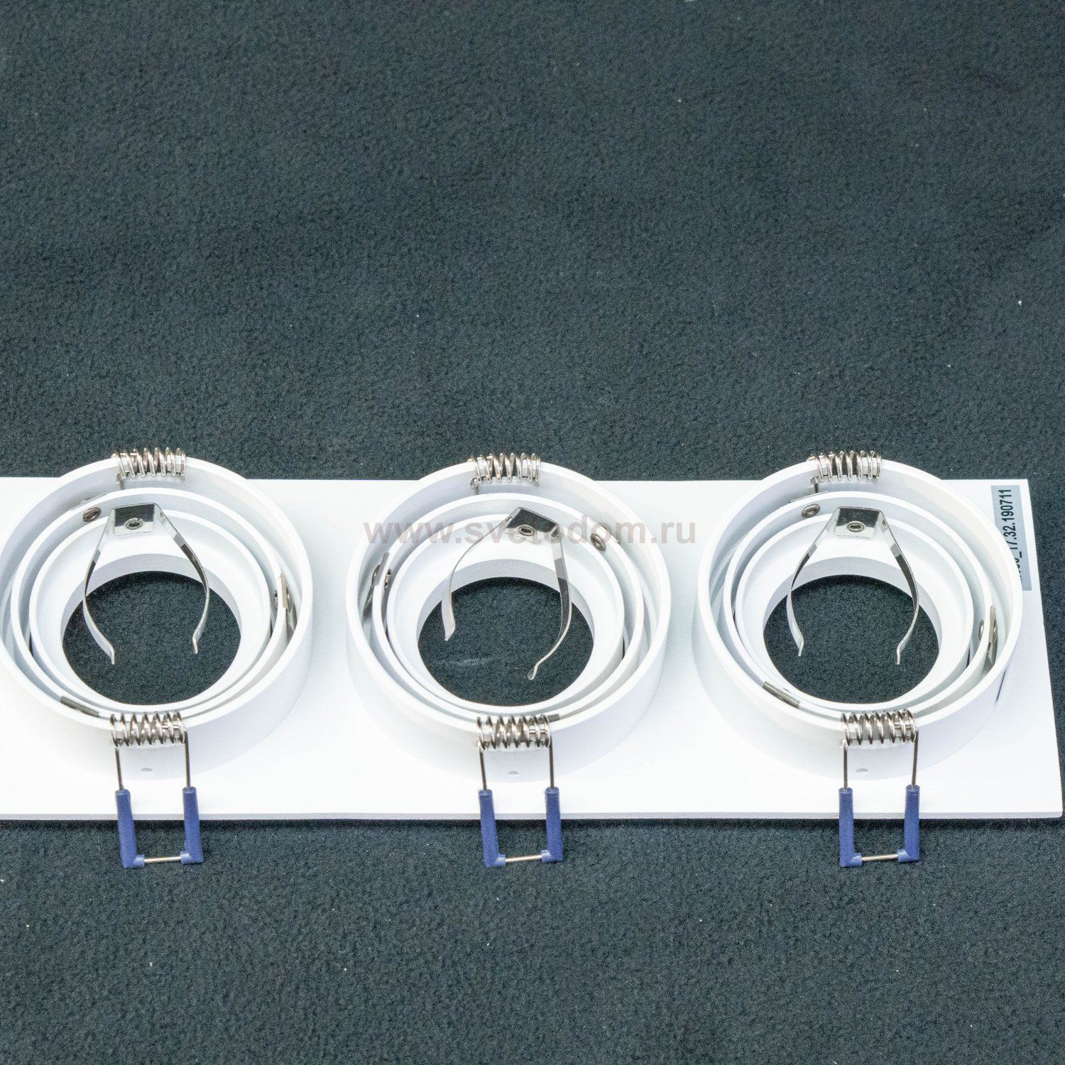 Светильник встраиваемый Maytoni DL024-2-03W белый