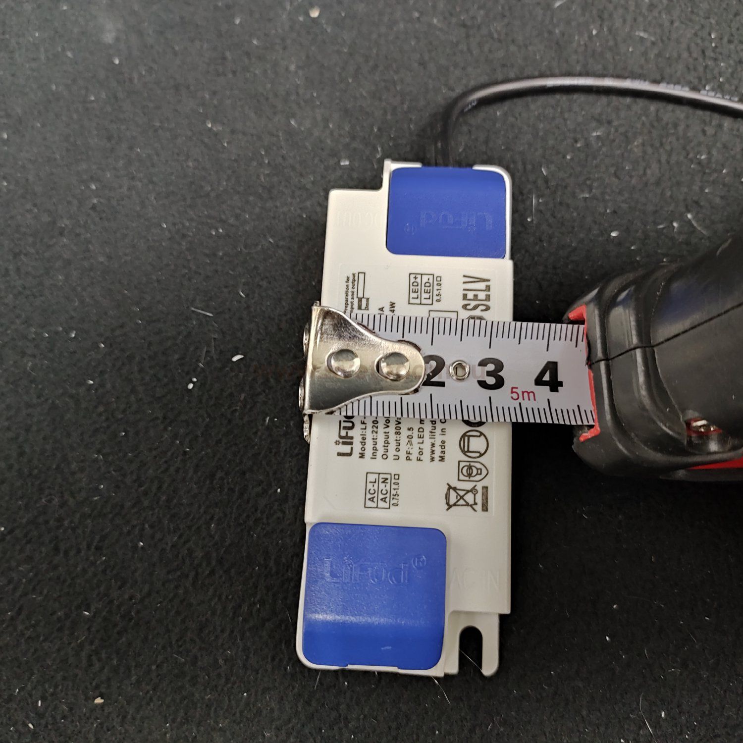 Встраиваемый светодиодный светильник Maytoni DL031-2-L8W Yin