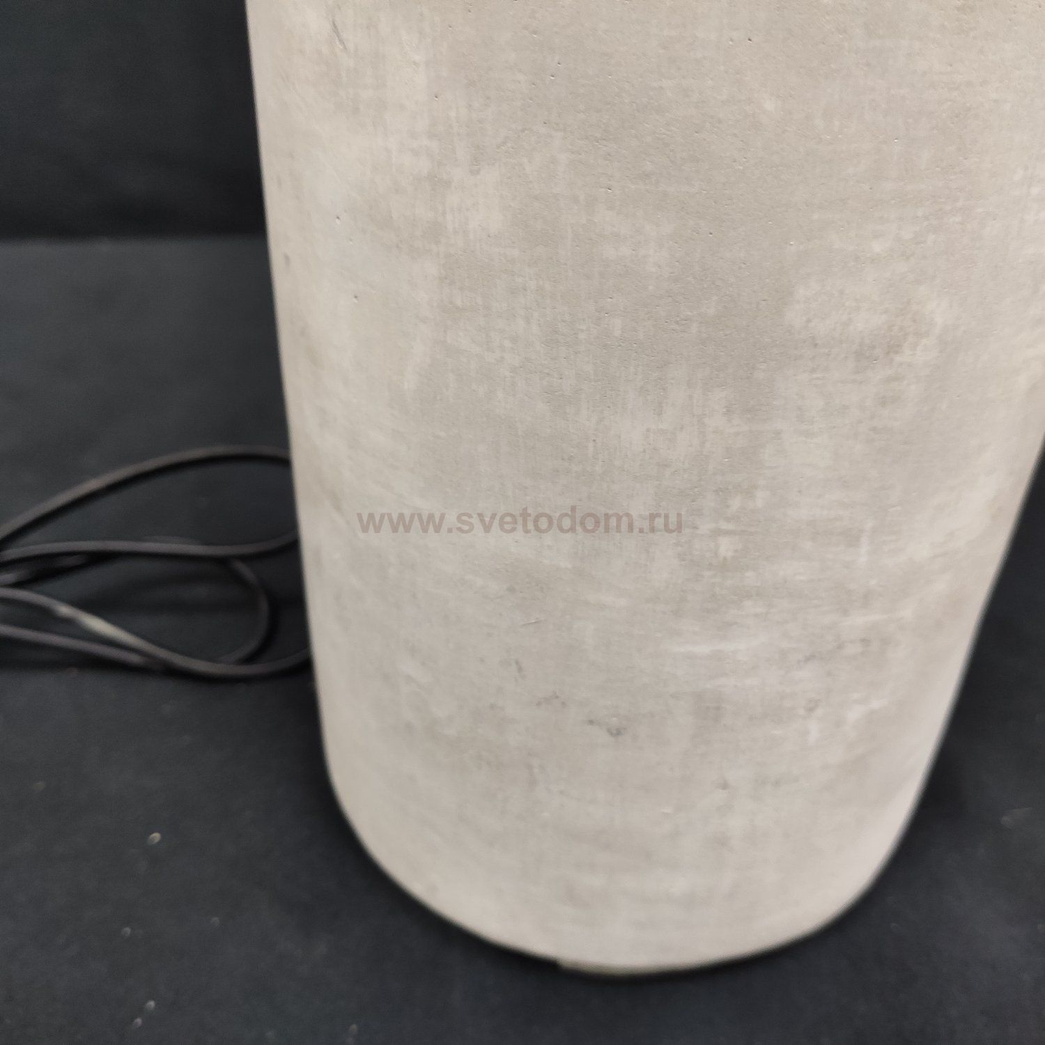 Настольная лампа из бетона стиля лофт Eglo 49112 LYNTON 370*140мм