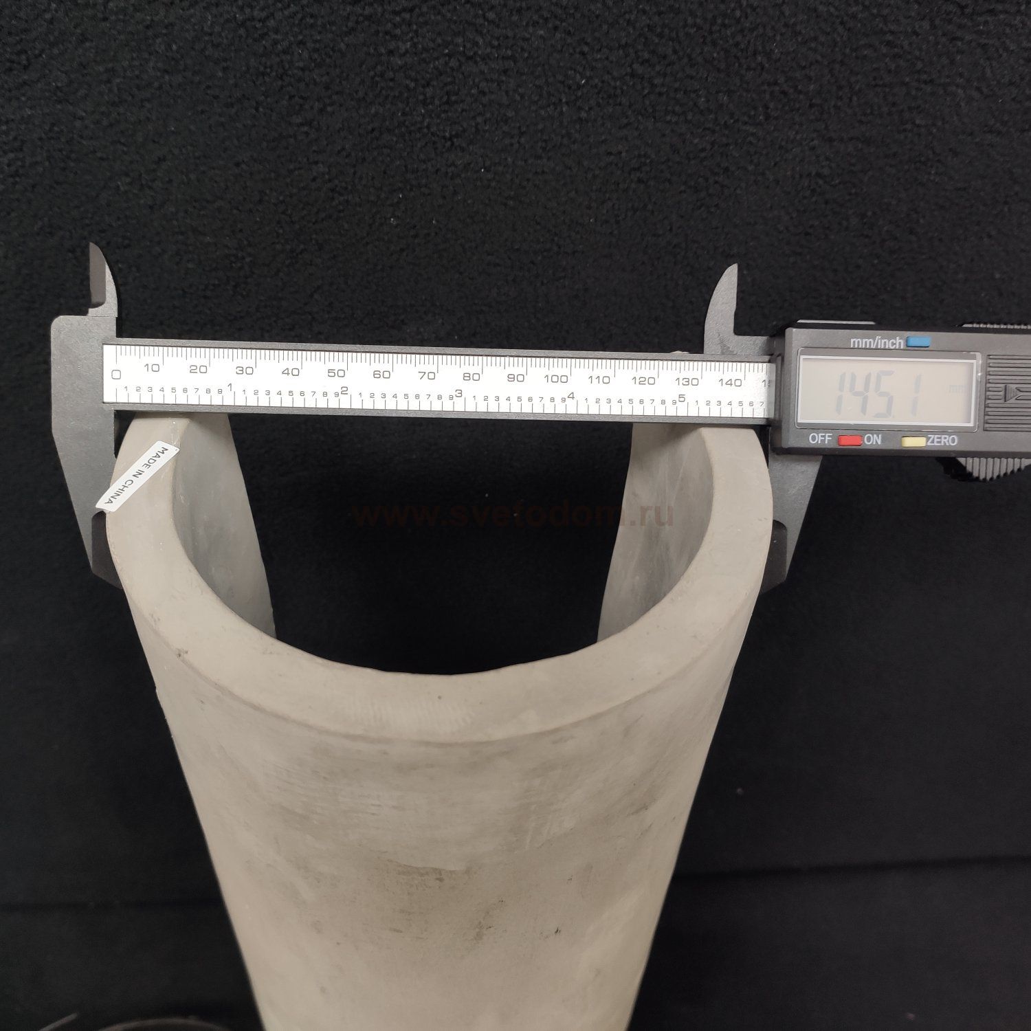 Настольная лампа из бетона стиля лофт Eglo 49112 LYNTON 370*140мм