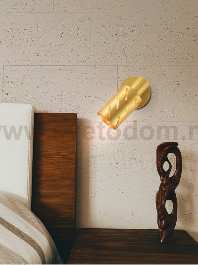 Настенный светильник Escada 666/1A E14*60W Gold