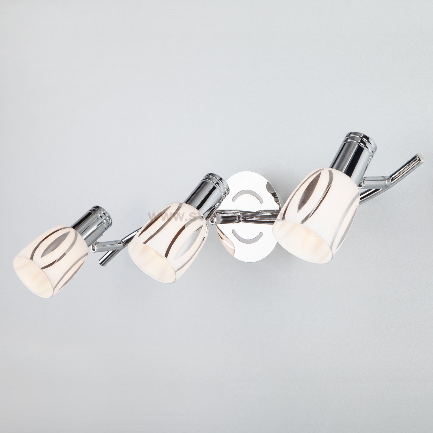 Светильник Eurosvet 20113/3 хром