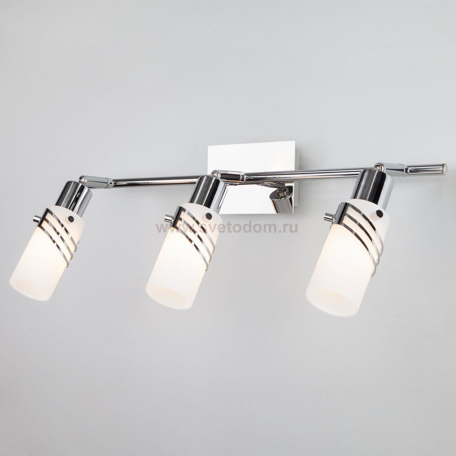 Светильник спот Eurosvet 20003/3 хром