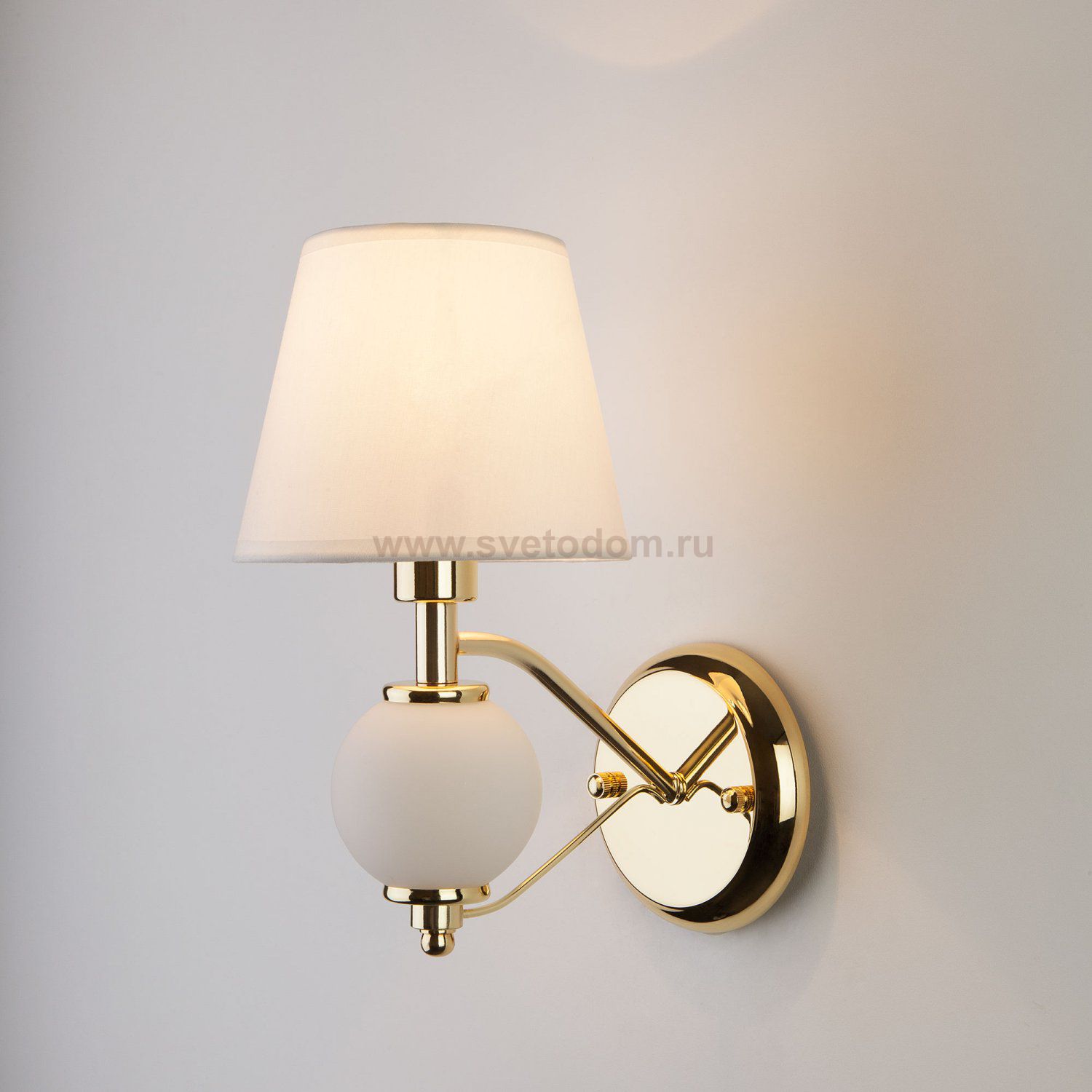 Настенный светильник бра Eurosvet 70061/1 золото
