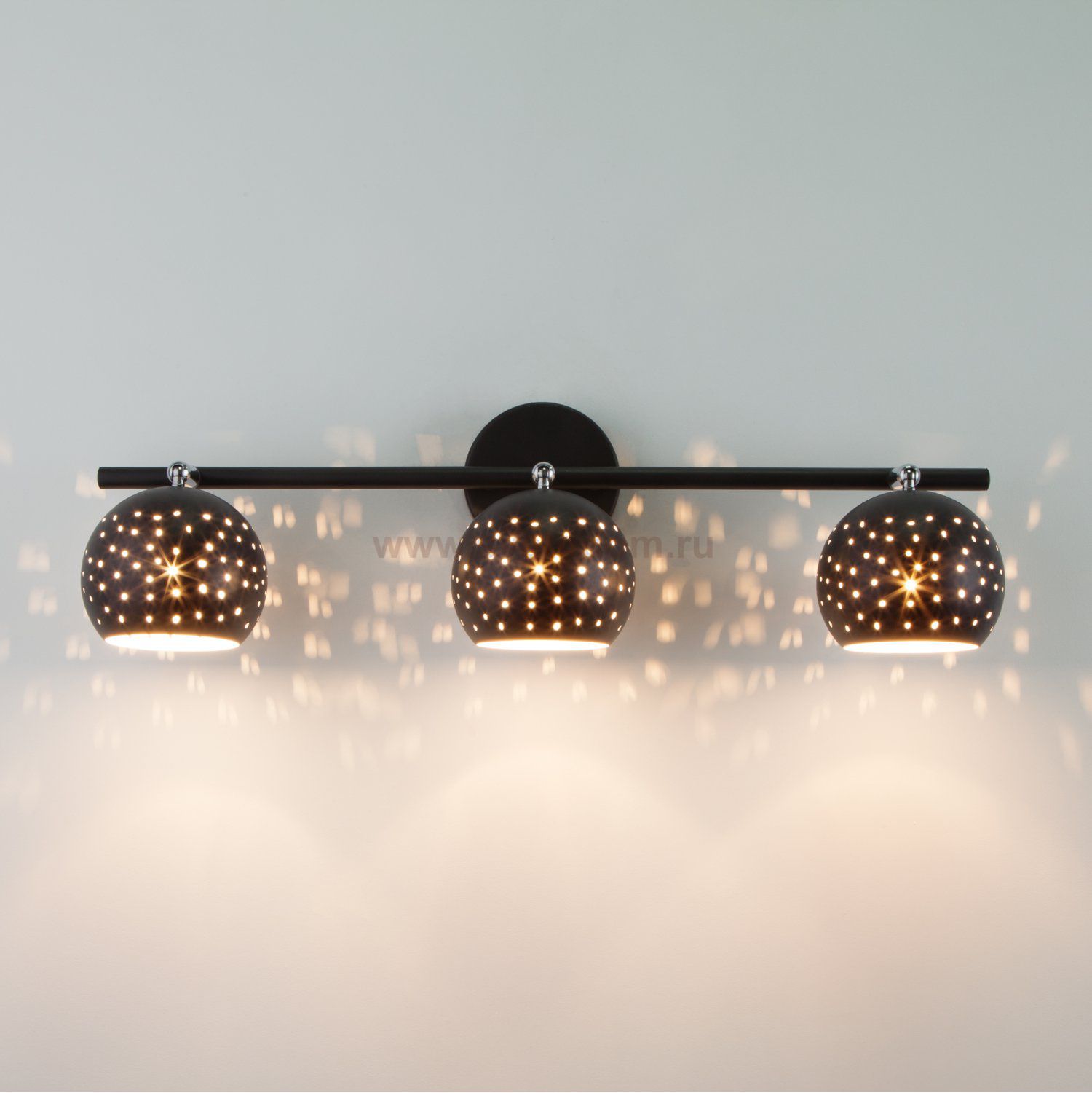 Люстра Eurosvet 20059/3 черный