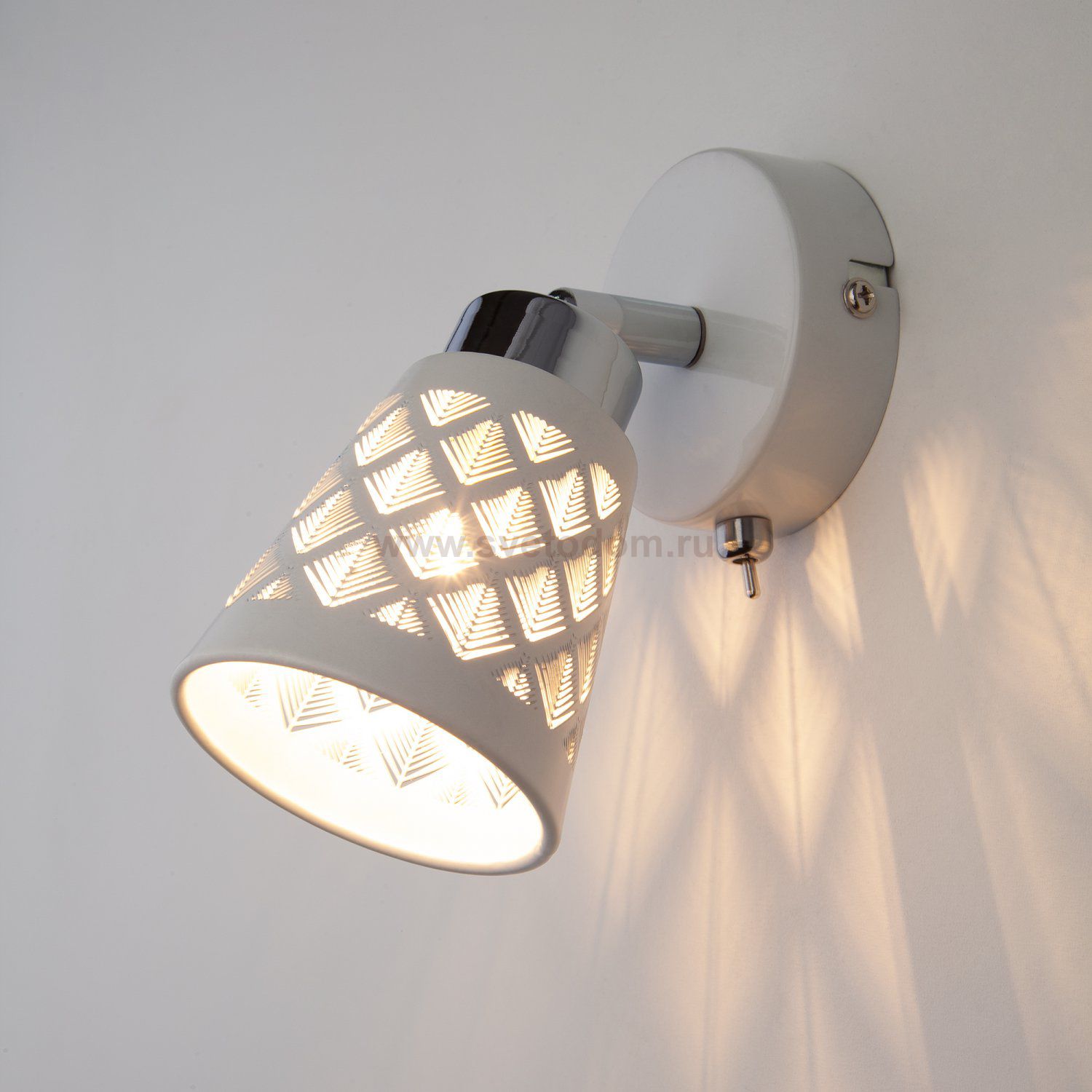 Настенный светильник бра Eurosvet 20060/1 белый