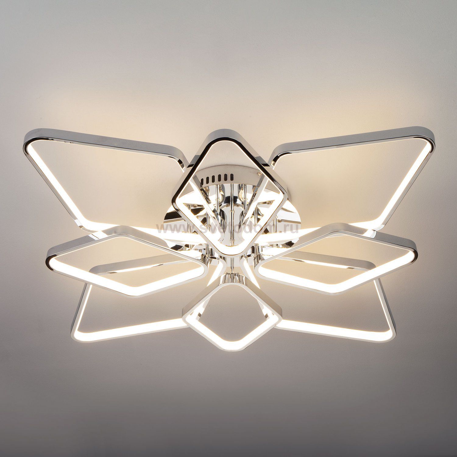 Светильник Eurosvet 90081/8 хром 124W