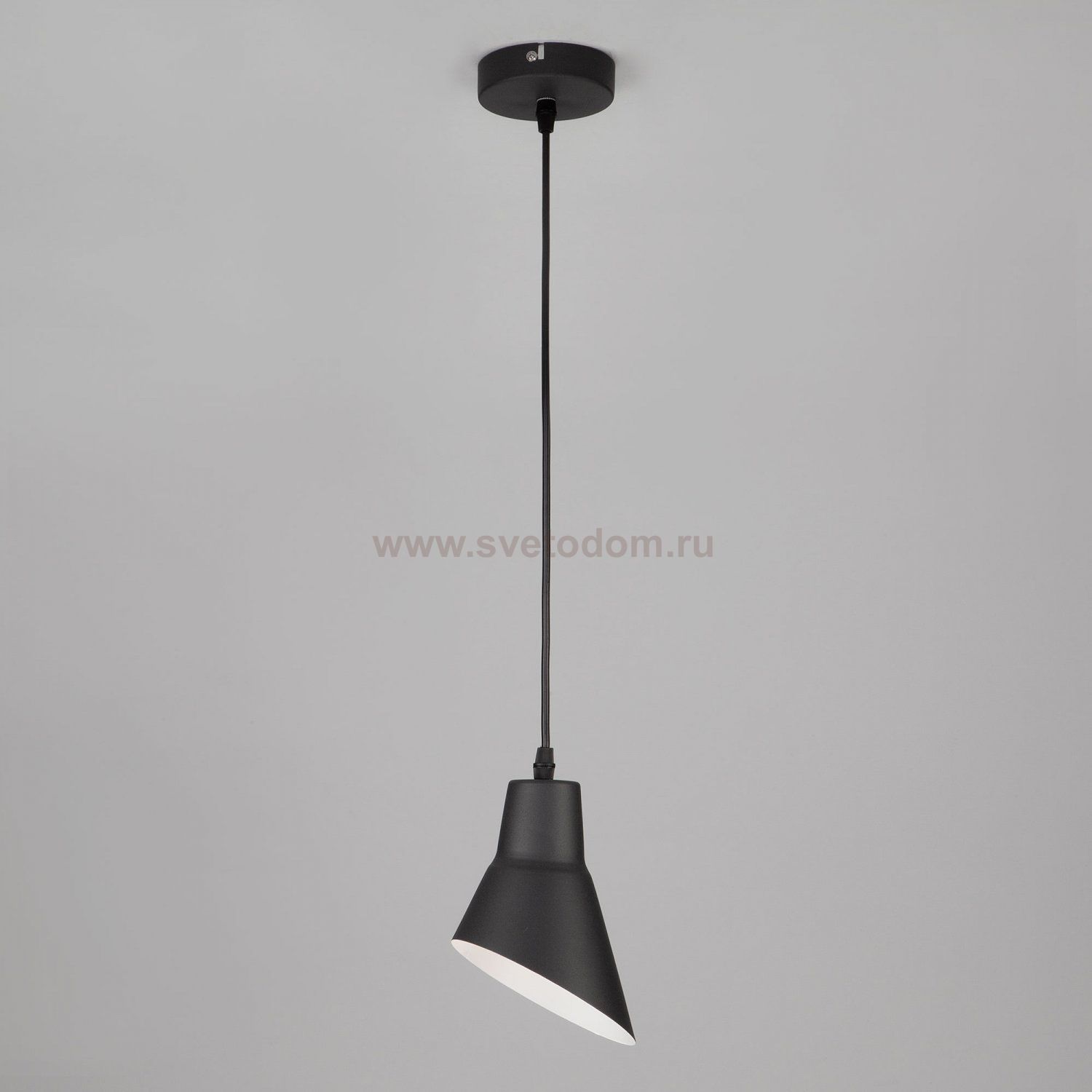 Светильник подвесной черный Eurosvet 50069/1