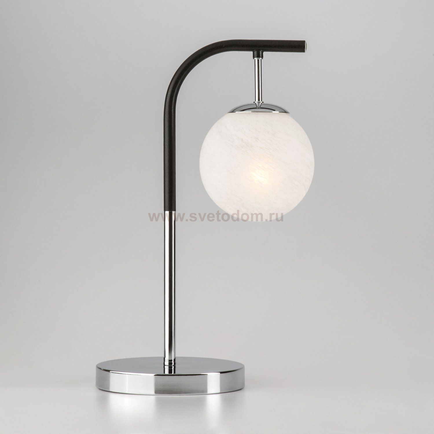 Светильник Eurosvet 01039/1 хром/черный