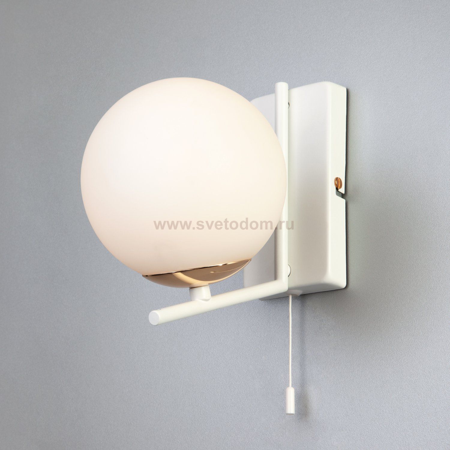 Светильник Eurosvet 70092/1 белый