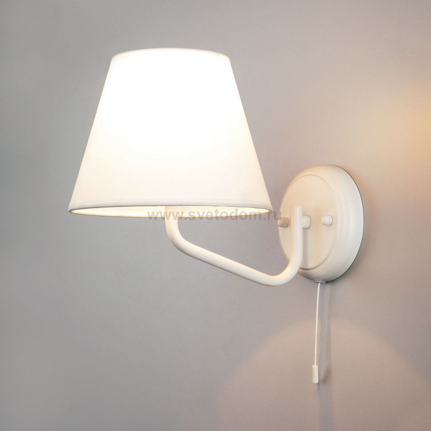 Светильник Eurosvet 70074/1 белый