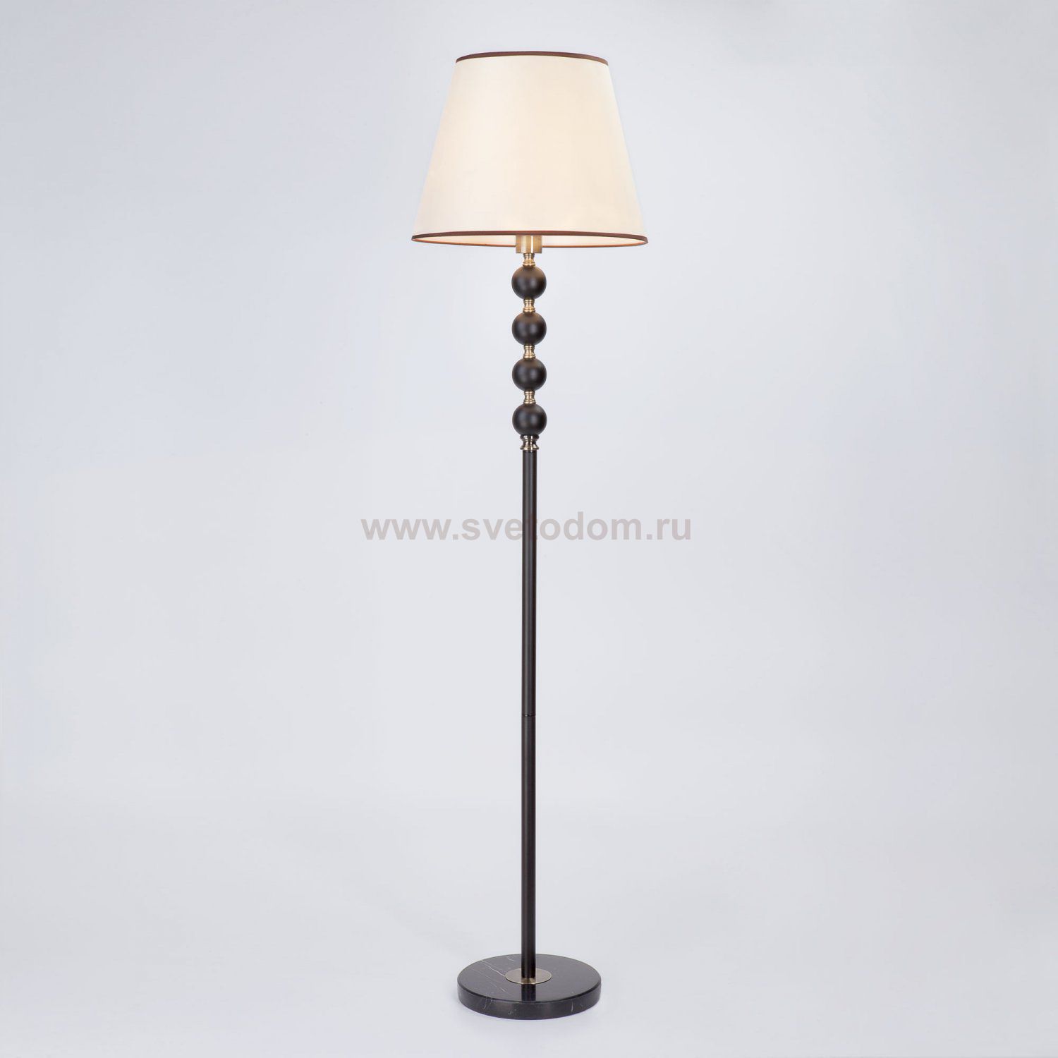 Торшер с абажуром Eurosvet 01057/1 черный