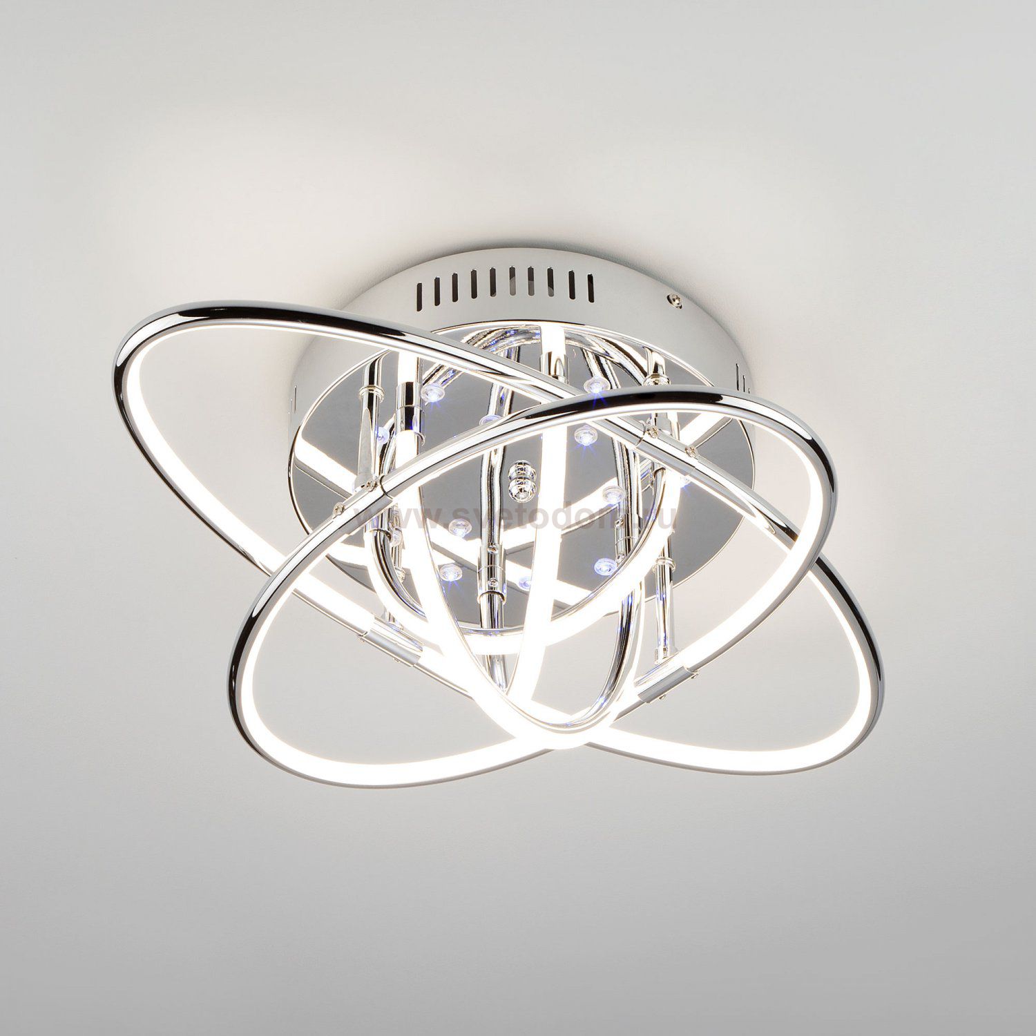 Люстра диодная Eurosvet 90132/7 хром 64W