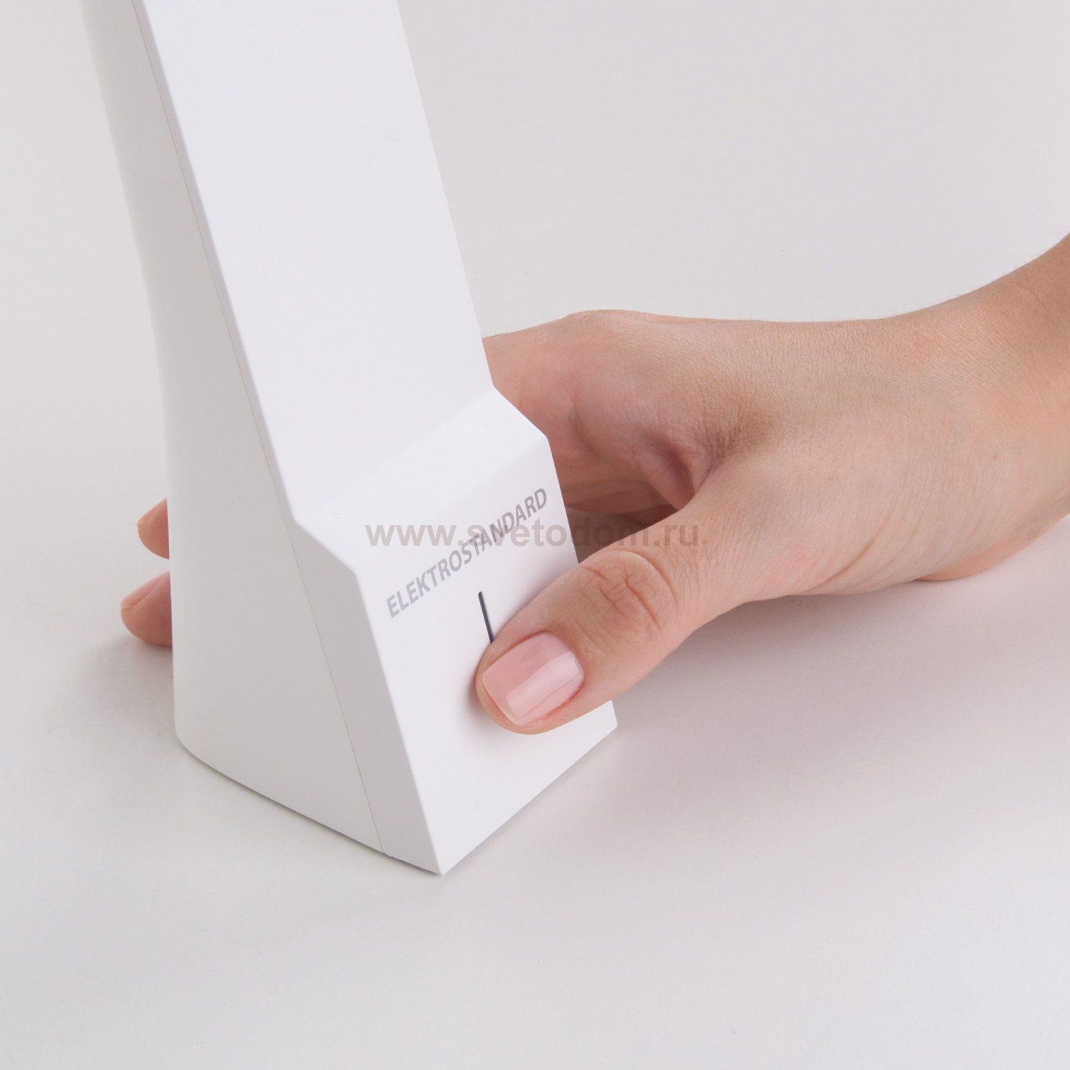 Светильник Eurosvet Desk белый/серебряный (TL90450) 3W