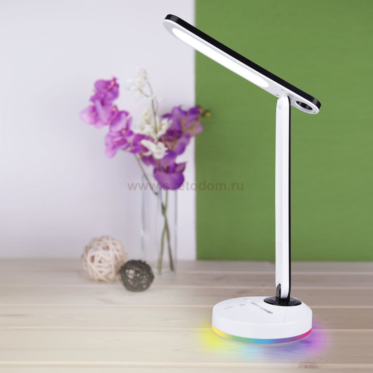 Светильник Eurosvet Flip белый/черный (TL90480) 3W