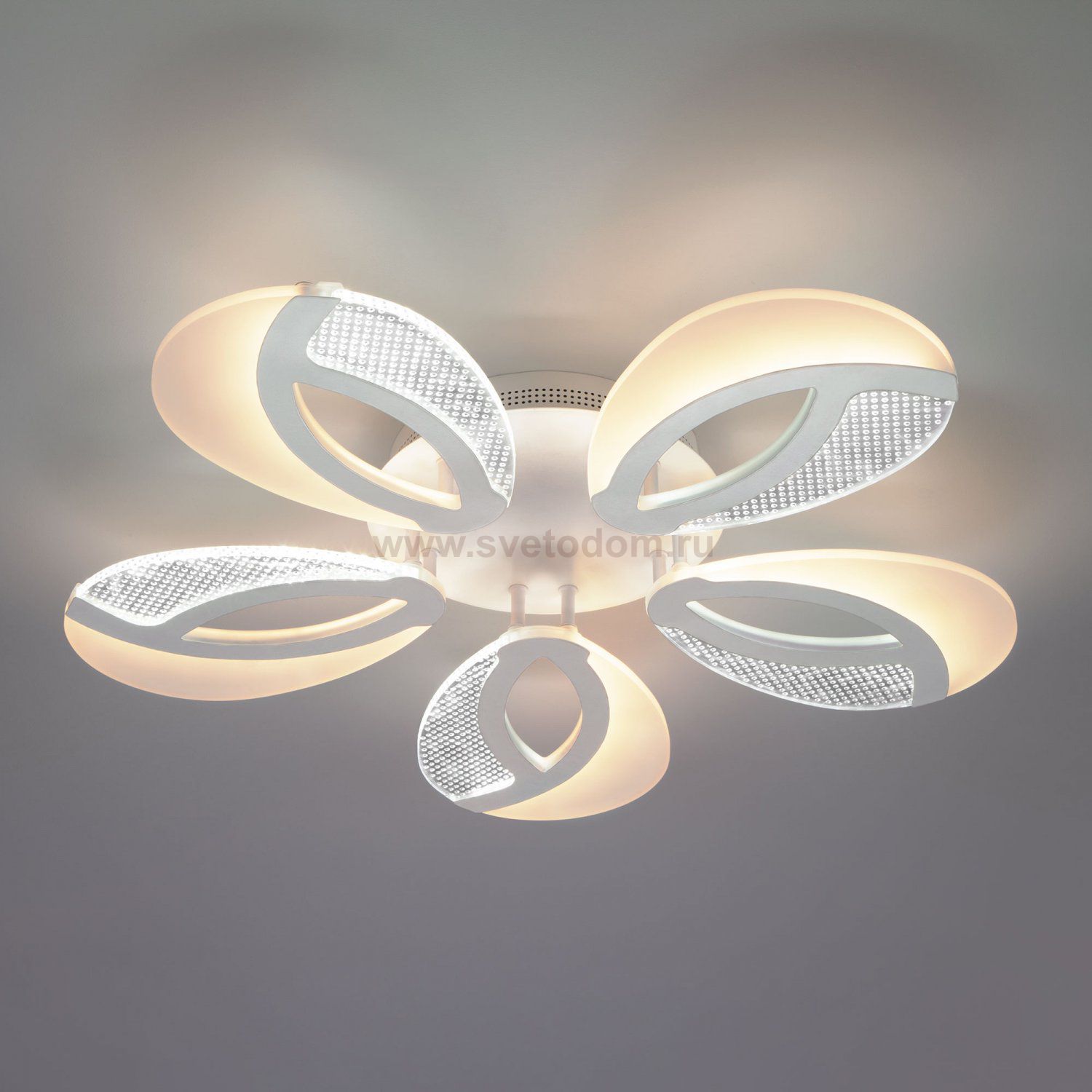 Светильник Eurosvet 90140/5 белый 70W